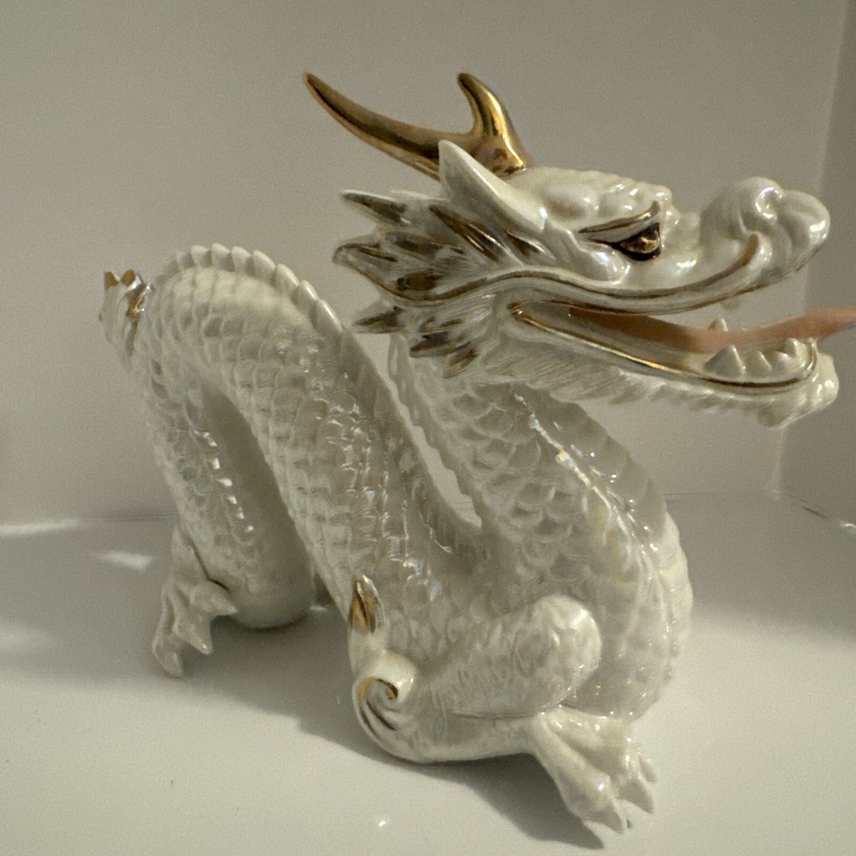 Yoshi　6本セットDragon Blanc de Blancs Vintage Yoshimi K Iridescent White & Gold Dragon Sea Serpent