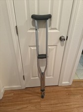Aluminum Crutches, Adult M, 5' 2"  5' 10"   Pair of Lightweight, Height