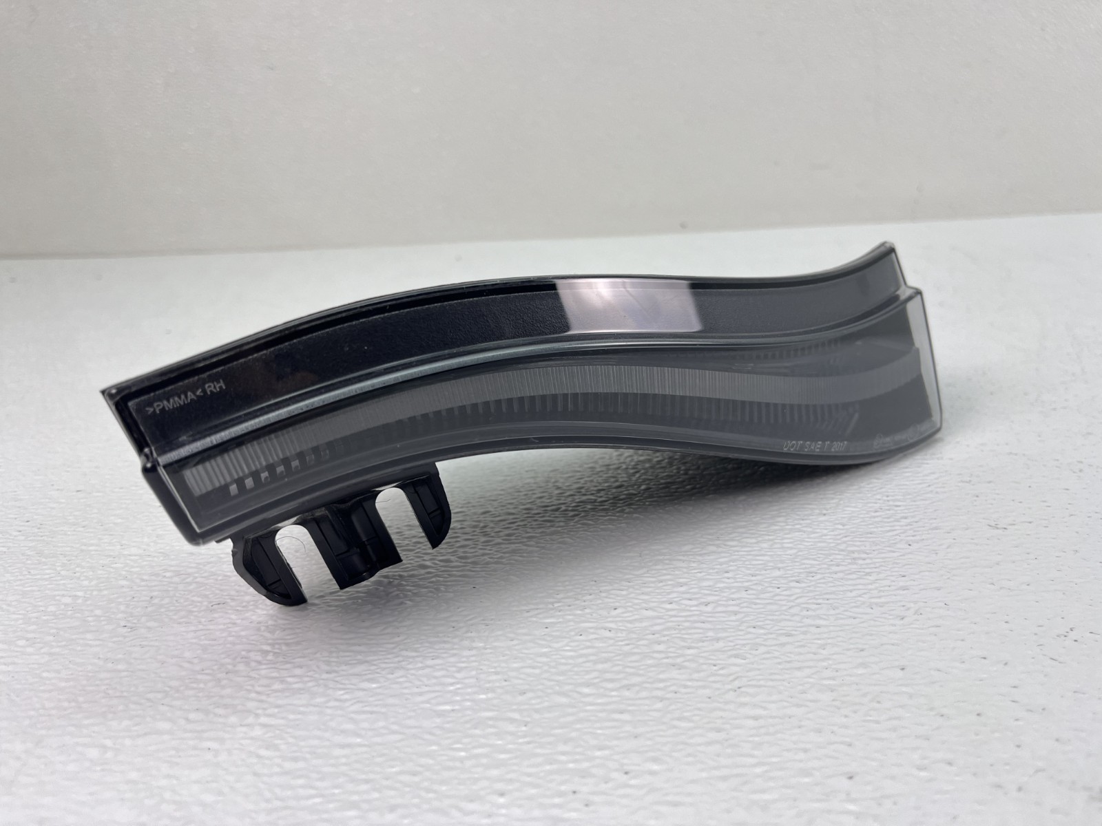 MINT! 2019-2023 ASTON MARTIN VANTAGE RIGHT PASSENGER INNER LED TAILLIGHT OEM