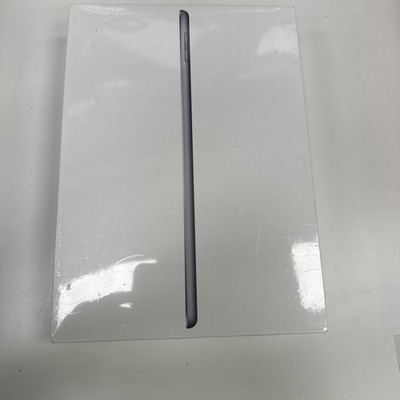 Apple iPad (5th Generation) A1822 32 GB, Wi-Fi + 4G, 9.7 in