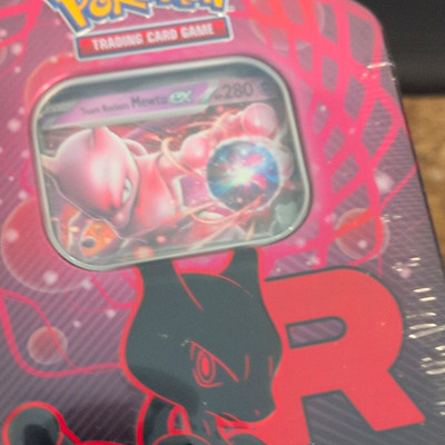 Pokémon TCG Team Rocket Edition Mewtu GX 280 Tin/Box (Mewtwo sichtbar)