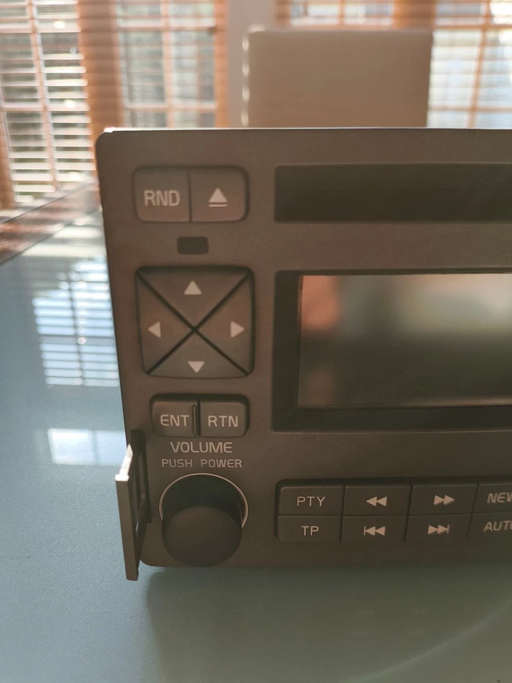 Unidad principal/radio VOLVO con CD, GPS HU-1205 30889965 para S40/V40/S60 CÓDIGO INCLUIDO Foto 3 de 4