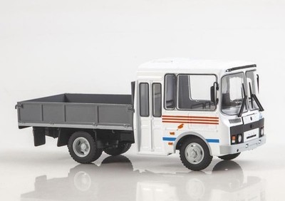 PAZ-3205-30K (Special Series) SNA18 Magazin  18 MODIMIO 1:43 NEW!