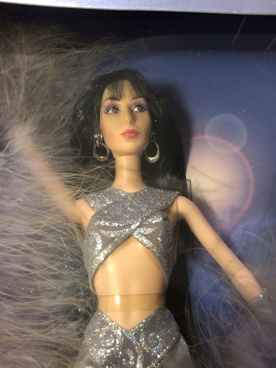 Poupée Barbie Collection - Modèle Cher - État D'occasion