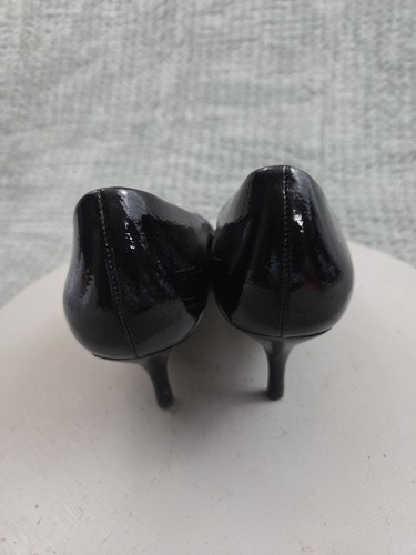 Michael Kors Kitten Heel shoes Womens Size 8 M Black Patent Leather Slip On Pump - Picture 3 of 10