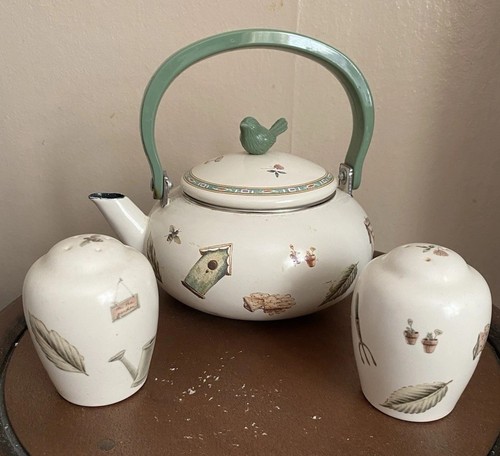 Pfaltzgraff Naturewood Metal Enamel Tea Kettle & Porcelain Salt Pepper Shakers