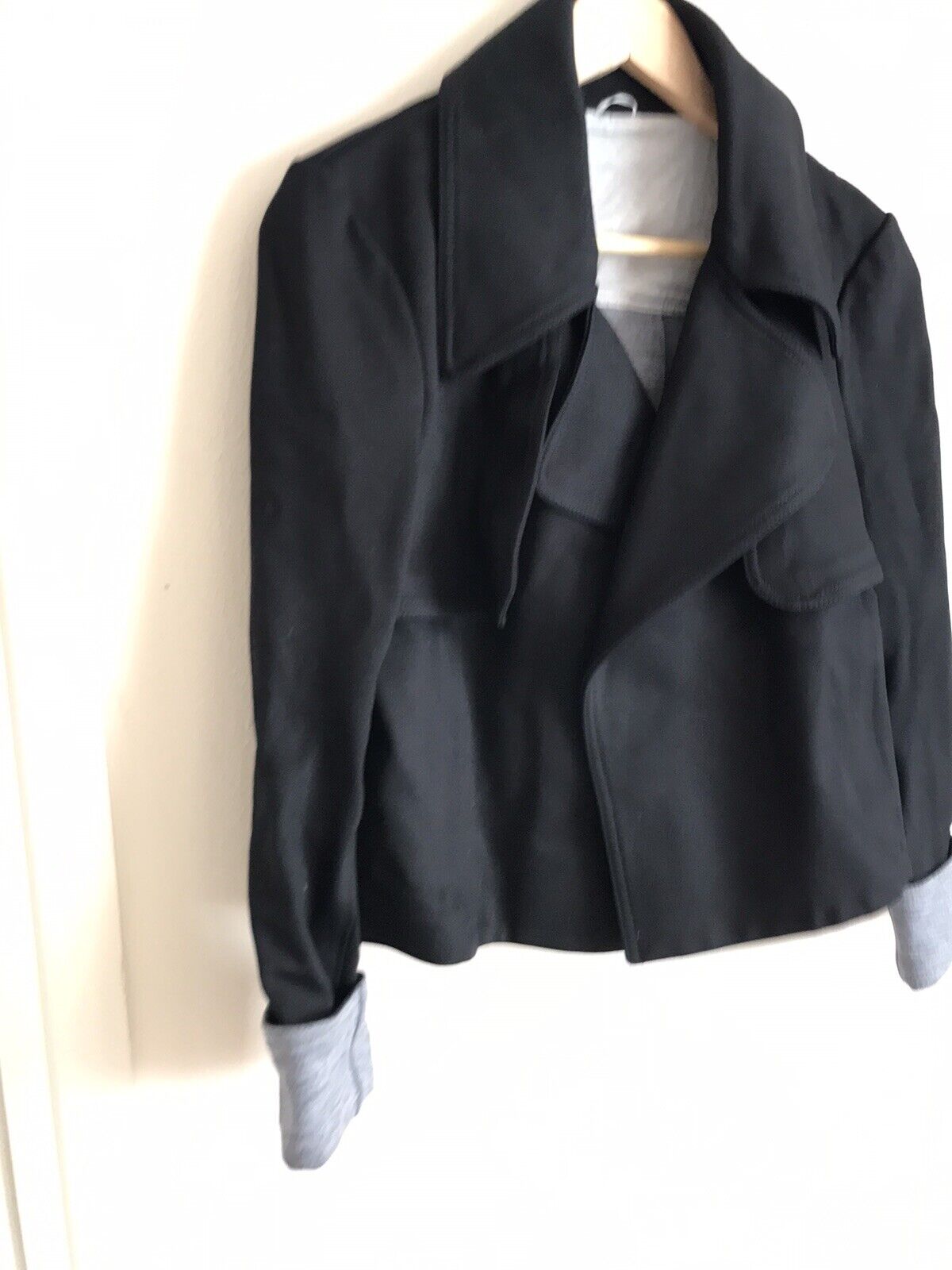 KA Italian Designer Ladies Black Cropped Jacket S… - image 2