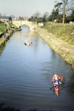 KENNET & AVON CANAL, CANOE RACE, Wiltshire - Vintage 35mm SLIDE (1980)
