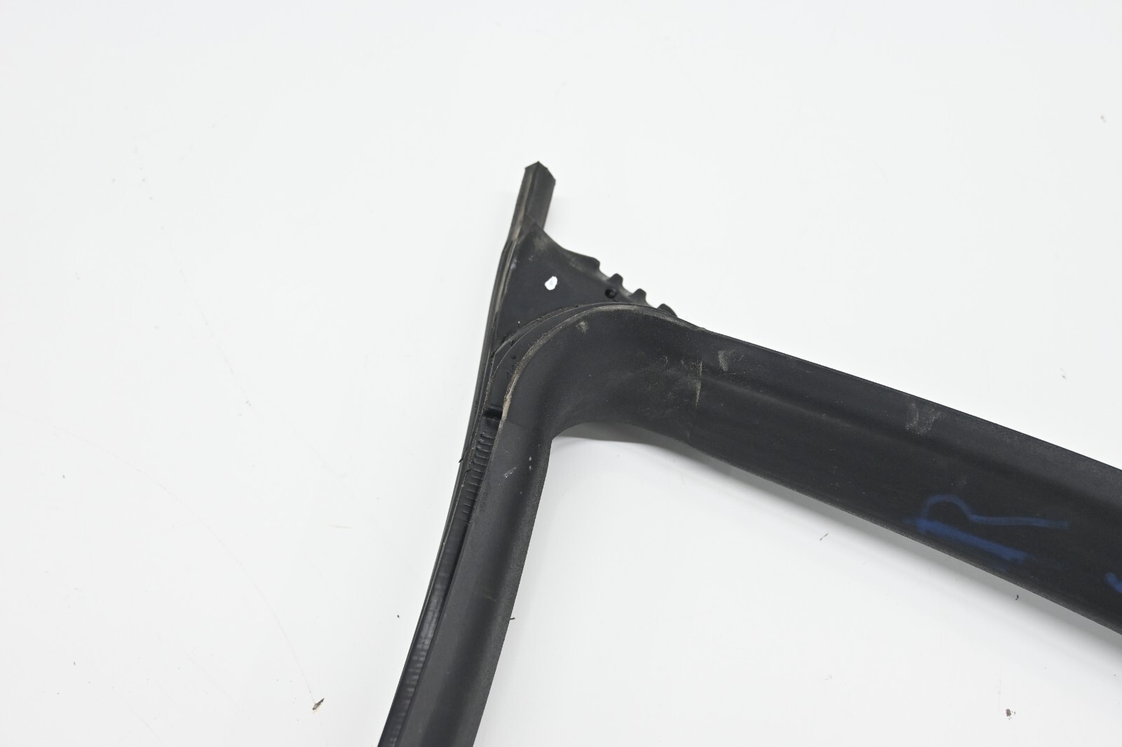 ⭐ 14-20 Maserati Ghibli Quattr Front Right Weatherstrip Rubber Gasket Seal Oem