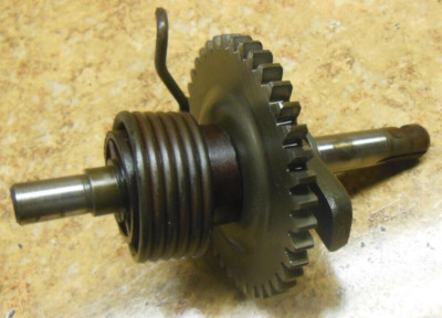 2002 Bajaj Legend Scooter Engine Kick Start Gear Shaft Starter Motor Spring 02