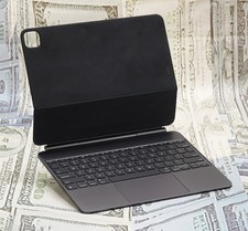 Apple Magic Keyboard for iPad Pro 13" MWR53LL/A M4 and M5 A2974 Black II