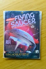 Centuri Flying Saucer - flying model kit # 5325 — VERY RARE — New — Vintage
