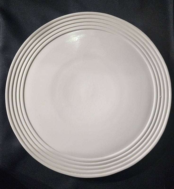 Pampered Chef New Traditions Stoneware Round Platter With Ribbed Rim