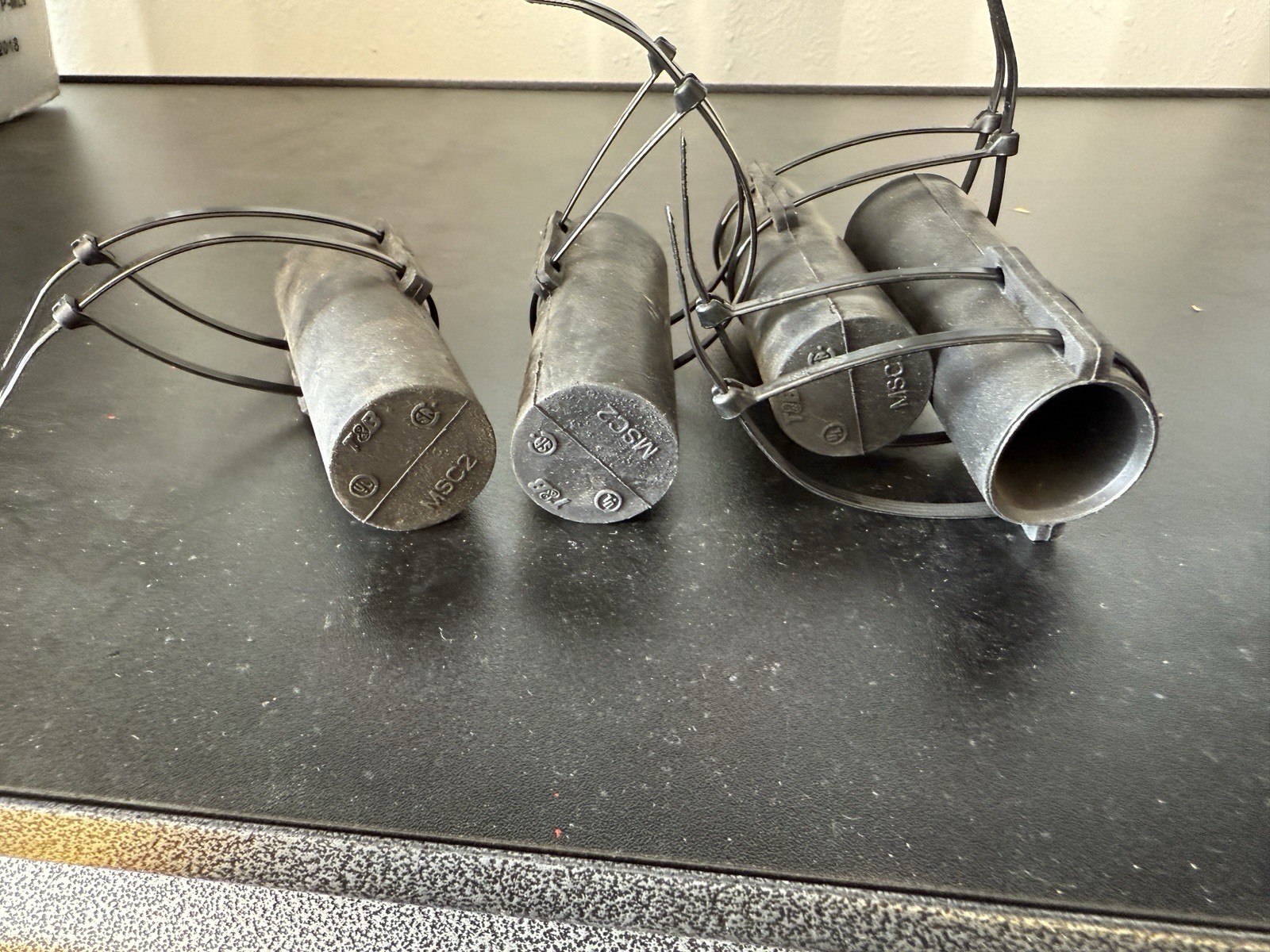 4x Thomas & Betts MSC2 Motor Stub Splice Insulators New Shelf Worn