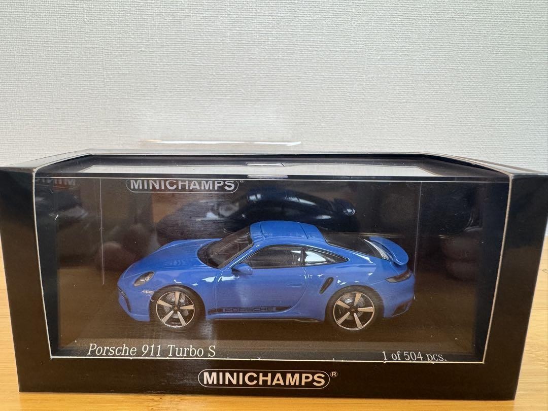 MINICHAMPS Limited Edition Porsche 911 Turbo S in Blue 1:18 Scale Model 122015