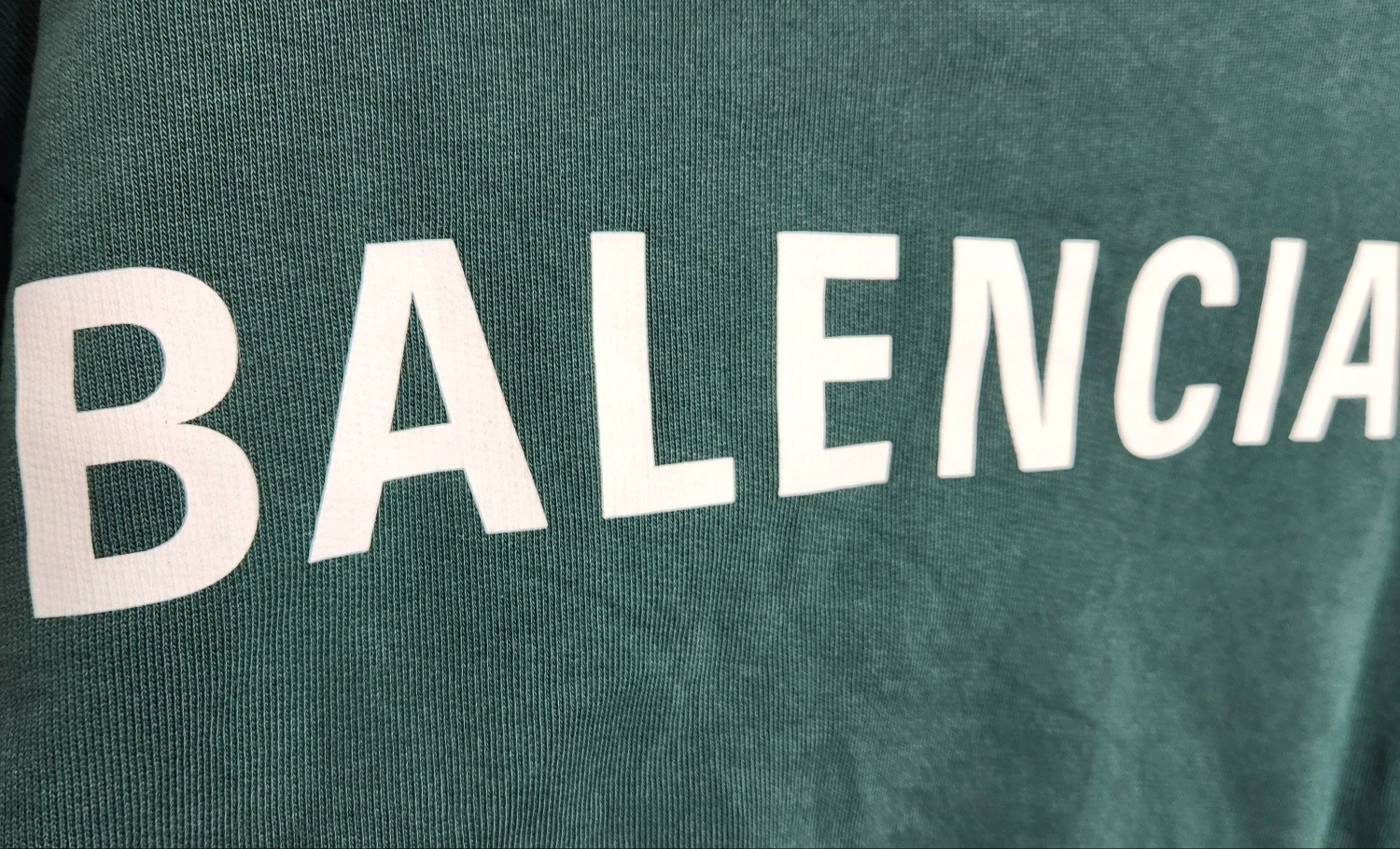 Felpa Balenciaga verde con logo posteriore A01234 123756311