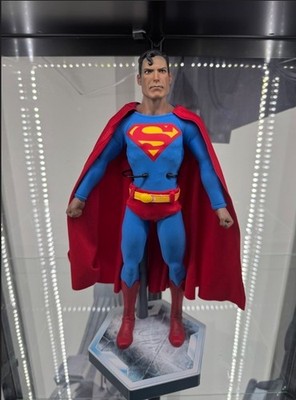 Superman Sideshow Collectibles 1/6 Scale figure DC Comics Man Of Steel