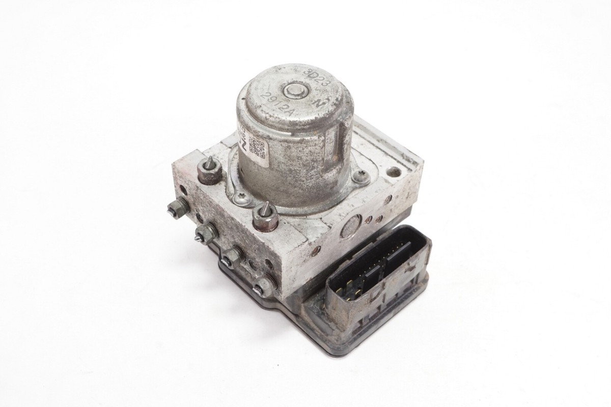 HONDA PILOT ABS Pump Module VSA Modulator Valve AWD SZAA1 OEM 2012