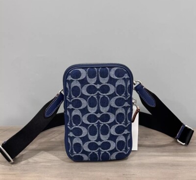 シグネチャー デニム【COACH】エイデン クロスボディ CY889 COACH® Outlet | Aden Crossbody Bag In Signature Denim