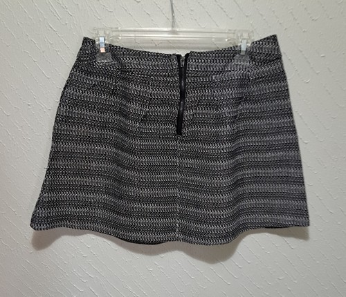 Mixed Lot Of Women's Clothing Size M 12 Top Skirts Dresses Black White Grey - Picture 14 of 17
