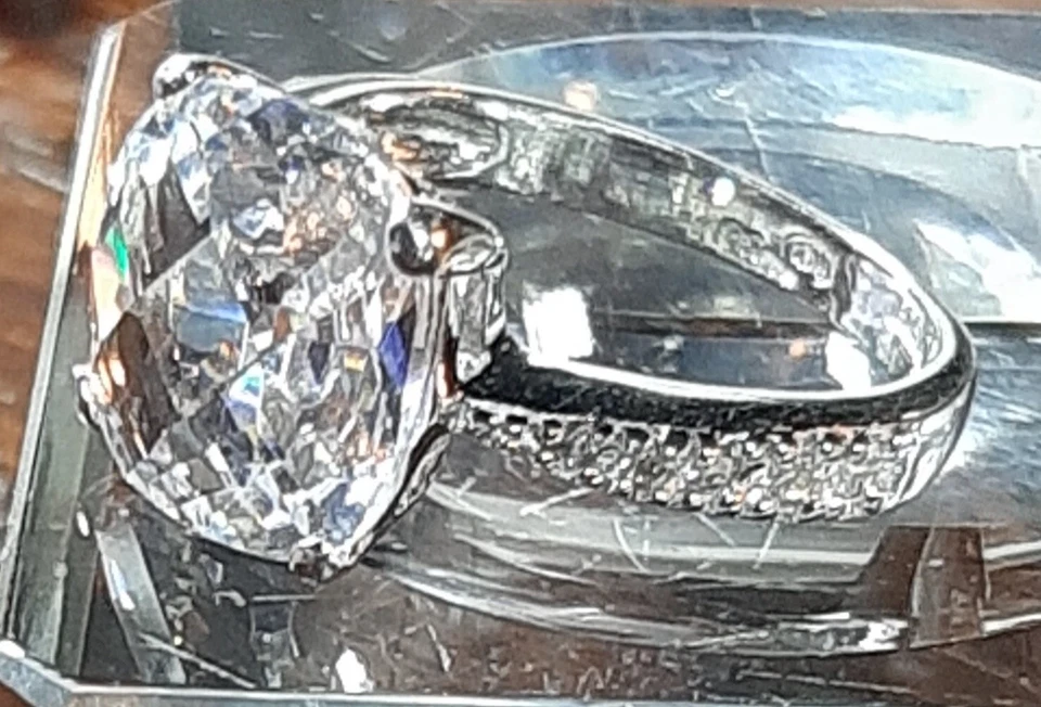 Anello Argento Con Zaffiri Bianchi Vintage - Immagine 3 di 4