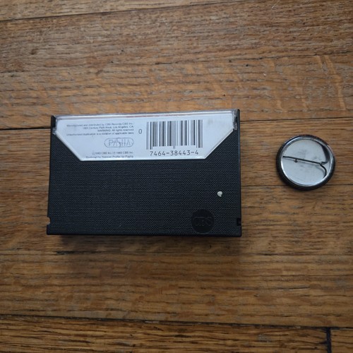 Metal Health by Quiet Riot (Cassette 1983 Pasha) Tape Pinback Button - Imagen 5 de 5
