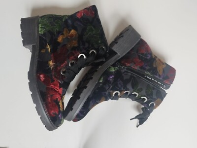 Sehr schöne Damenstiefel von Jenny in schwarz/Blumenmuster - Gr. 40