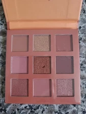 LANGMANNI Nude Magic 9-Shade Eye Palette NIB/MIDDLE SHADE HAS A DIVET, NOT USED