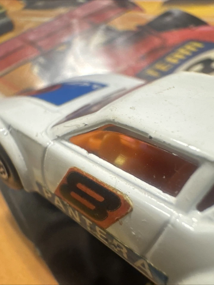 Caixa de fósforos vintage Lesney Superfast #8 De Tomaso Pantera em esmalte branco - Muito bom estado - Imagem 4 de 4