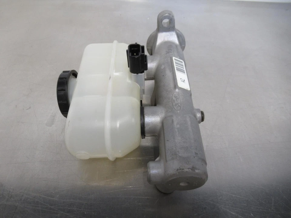 EB1424 2005 05 FORD GT GT40 SUPERDEPORTIVO FRENO CILINDRO MAESTRO Foto 4 de 4