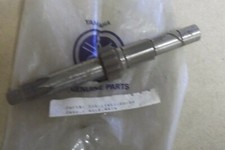 YAMAHA L5T  L5TA  1969/1970  GENUINE NOS MAIN AXLE - # 234-17411-00