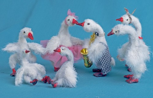 Goose the musician, amigurumi, collectible Dollhouse Miniatures, crochet Little - Picture 12 of 12