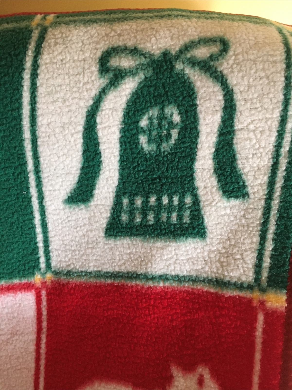 Vuteks Crown Crafts Vintage Christmas Holiday Reversible Plush Blanket