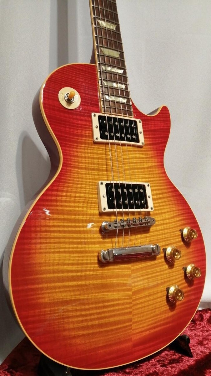ギター Gibson Les Paul classic premium plus Gibson Les Paul Classic Electric Guitar (with Hard Case)