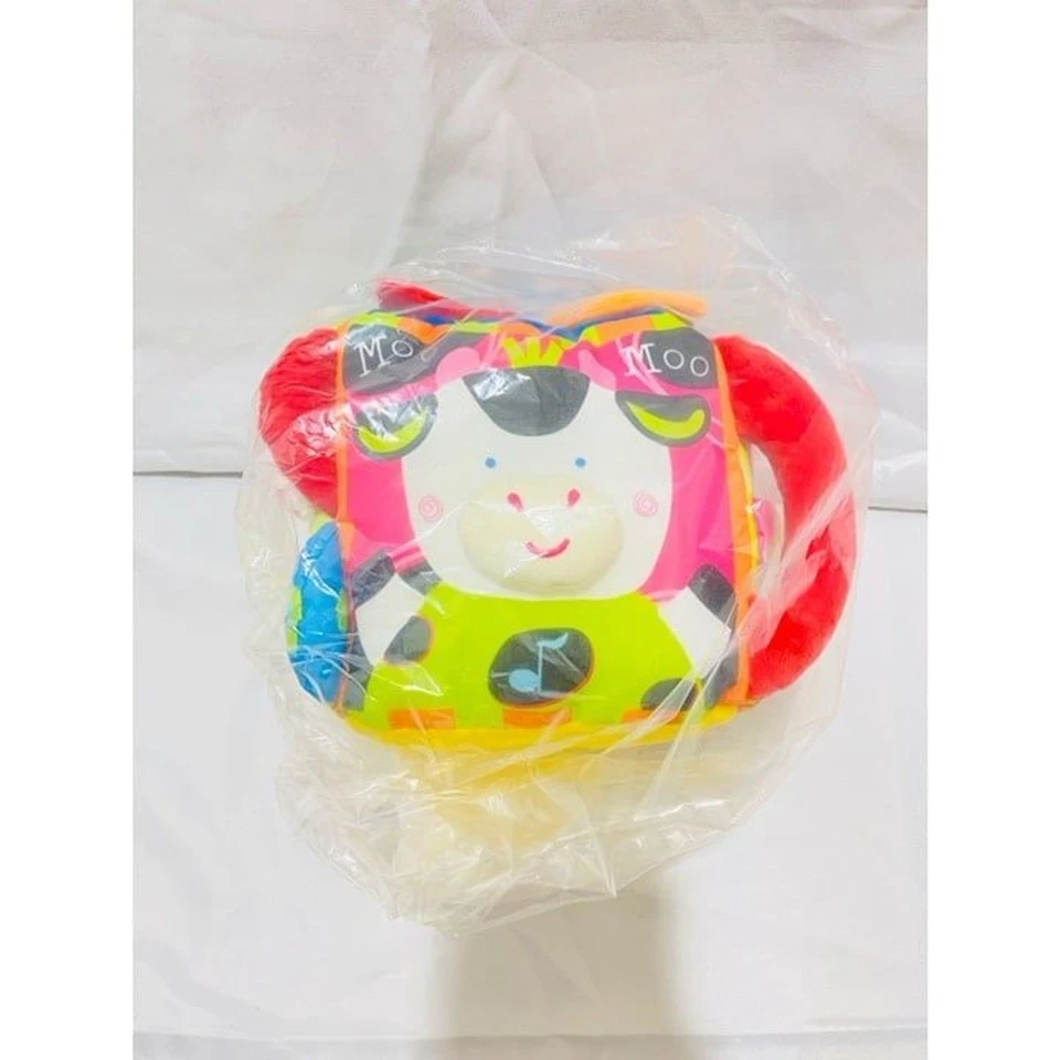 Melissa & Doug Kids Musical Farmyard Cube Learning Toy for Babies 6 Months Plus - Image 3 of 4