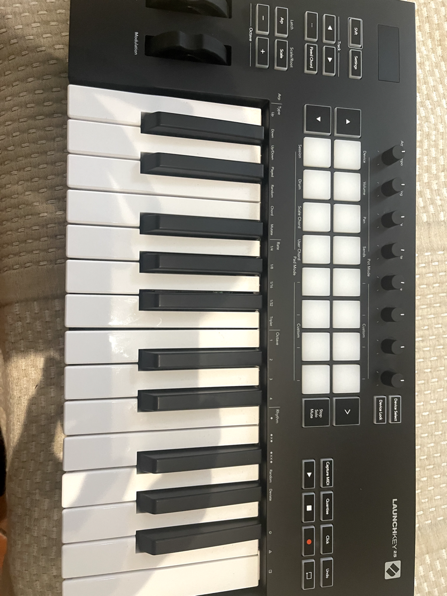 DTM・DAW Novation Launchkey Mini 25 Mk3 Novation Launchkey Mini Mk3 25 Mini-key Midi Keyboard Controller