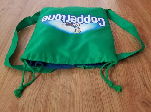 Coppertone Girl Dog Green Beach Travel Backpack Attached Blue Towel Drawstring - Picture 7 of 24