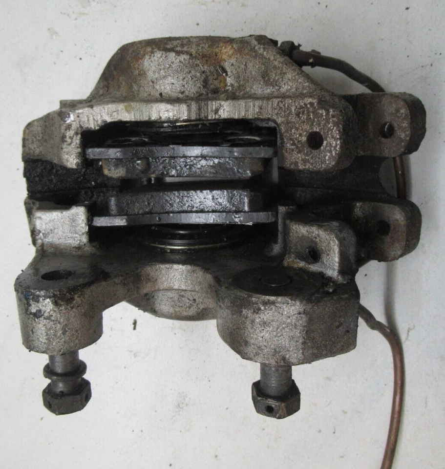 ЛЕВЫЙ СУППОРТ ЗАДНЕГО ТОРМОЗА JAGUAR XJS 3.6 1989 - Изображение 2 из 4