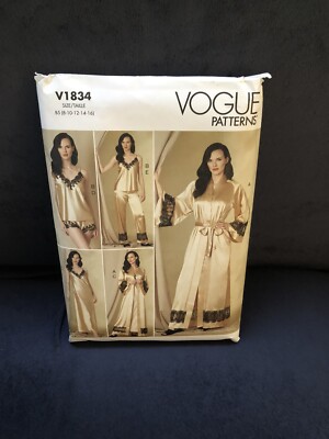 VOGUE PATTERN V1834.ROBE CAMISOLE SLIP MISSES/PETITE SIZE  8-16