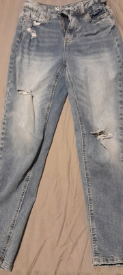 Womens Teens Size 1 Distressed No Boundries Jeans Stretch Waist