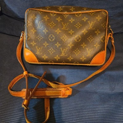 LOUIS VUITTON モノグラム ヴィンテージ ショルダーバッグ Louis Vuitton Monogram Shoulder Bag Leather Brown vintage USED