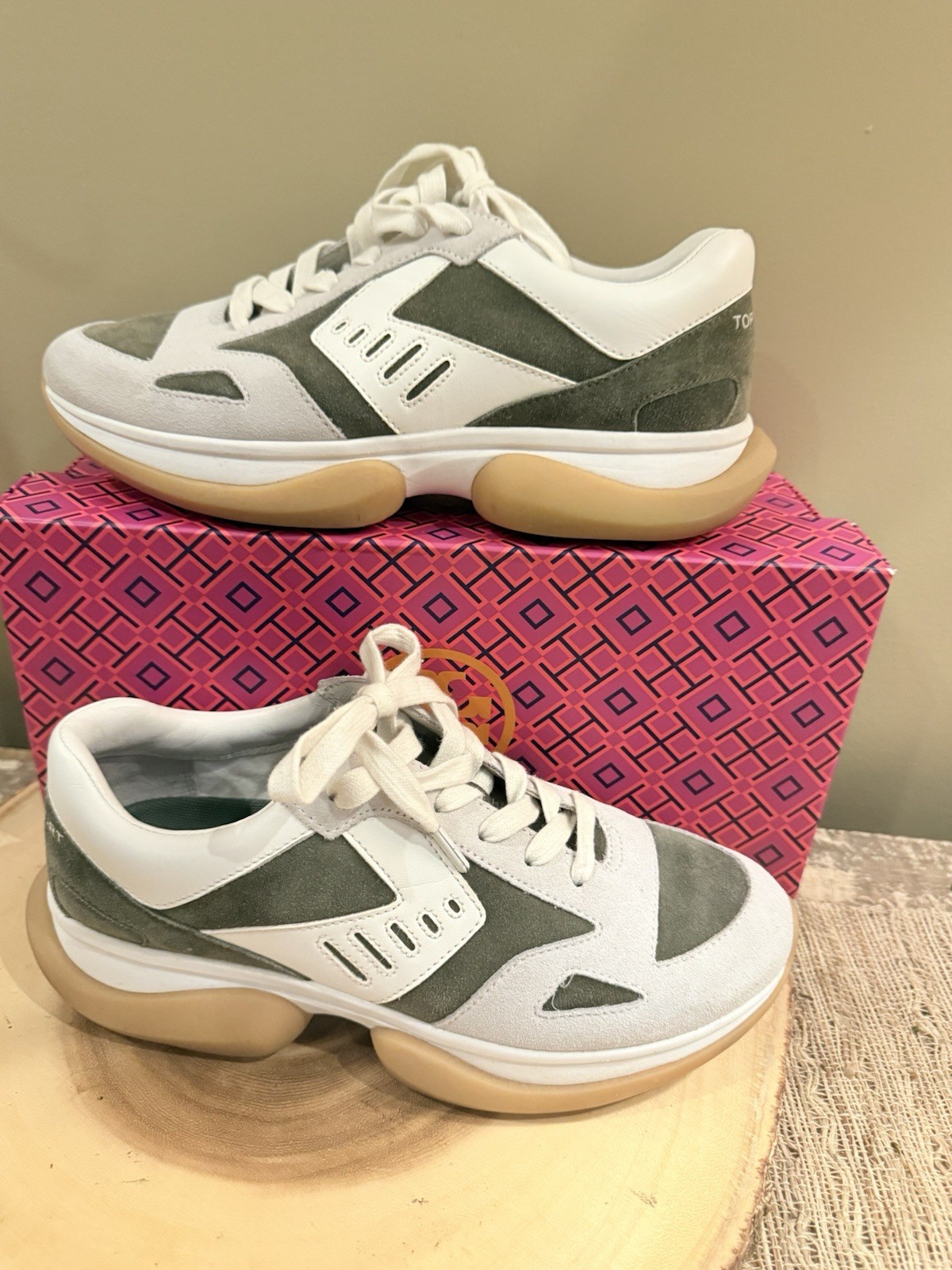 Tory Burch Sport bubble lace up Sneakers Women’s Ivory & Khaki Size 7.5 thumbnail 4