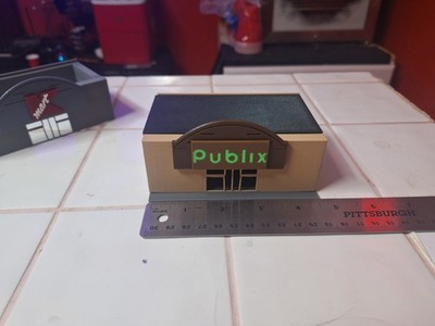 N Scale Publix Style Building. N Nscale Modern Retail Building