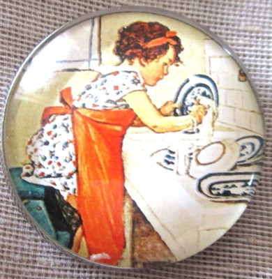 LRG GLASS DOME PIC BUTTON ''JUST BEING CHILDREN'' - DOING THE DISHES    30mm