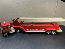VTG NYLINT Aerial Hook & Ladder 1960's Metal Toy Truck