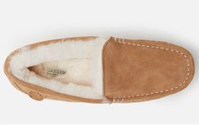 Fireside by Dearfoams Women's Genuine Shearling Moccasin Slipper Size 8 Chestnut