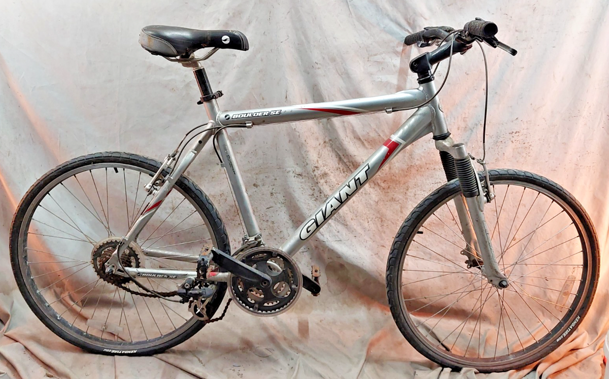 528 自転車シルバー GIANT 2005 Giant Boulder SE MTB Bike Large 21