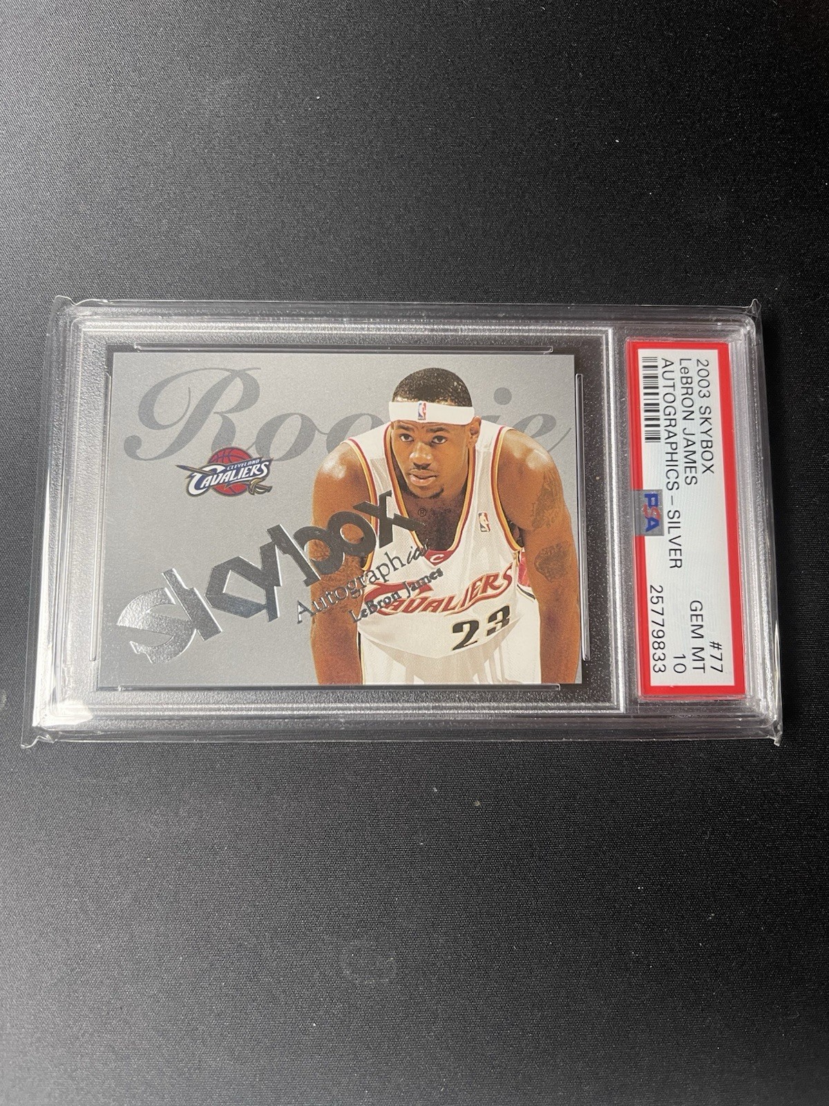2003 SKYBOX AUTOGRAPHICS #77 INSIGNIA SILVER LEBRON JAMES ROOKIE RC /150 PSA 10