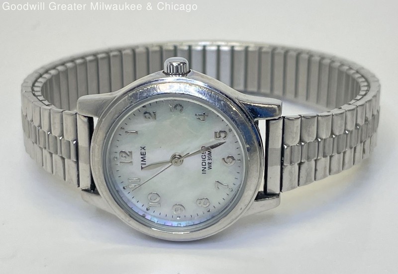 Silver Tone Timex Stainless-Steel Back Watch 31.3g