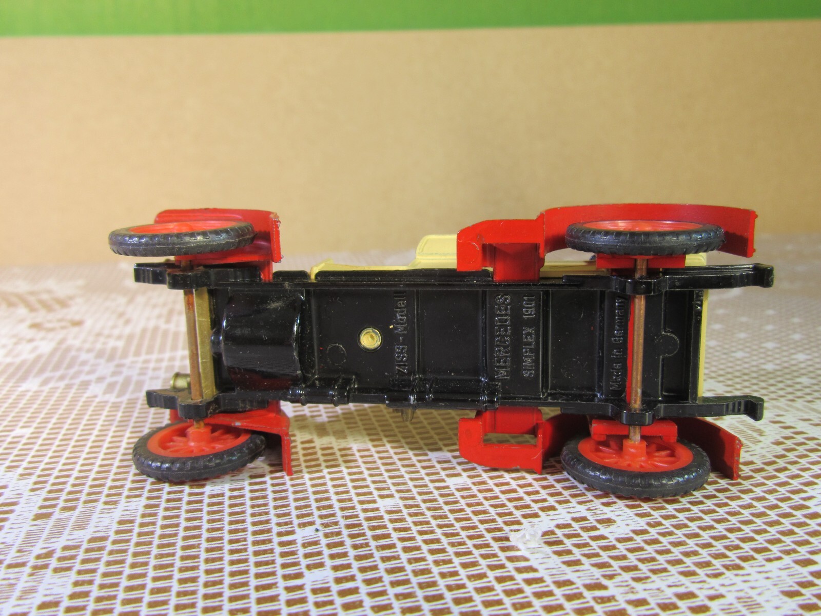 Picture 4 of 9